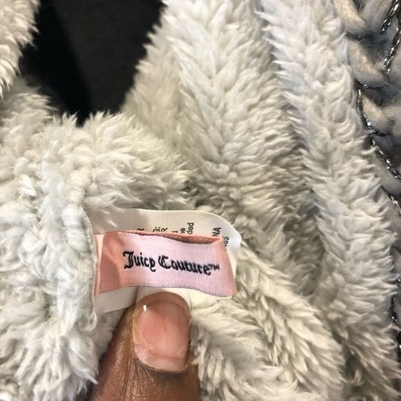 Juicy Couture silver gray metallic infinity scarf - Picture 4 of 7